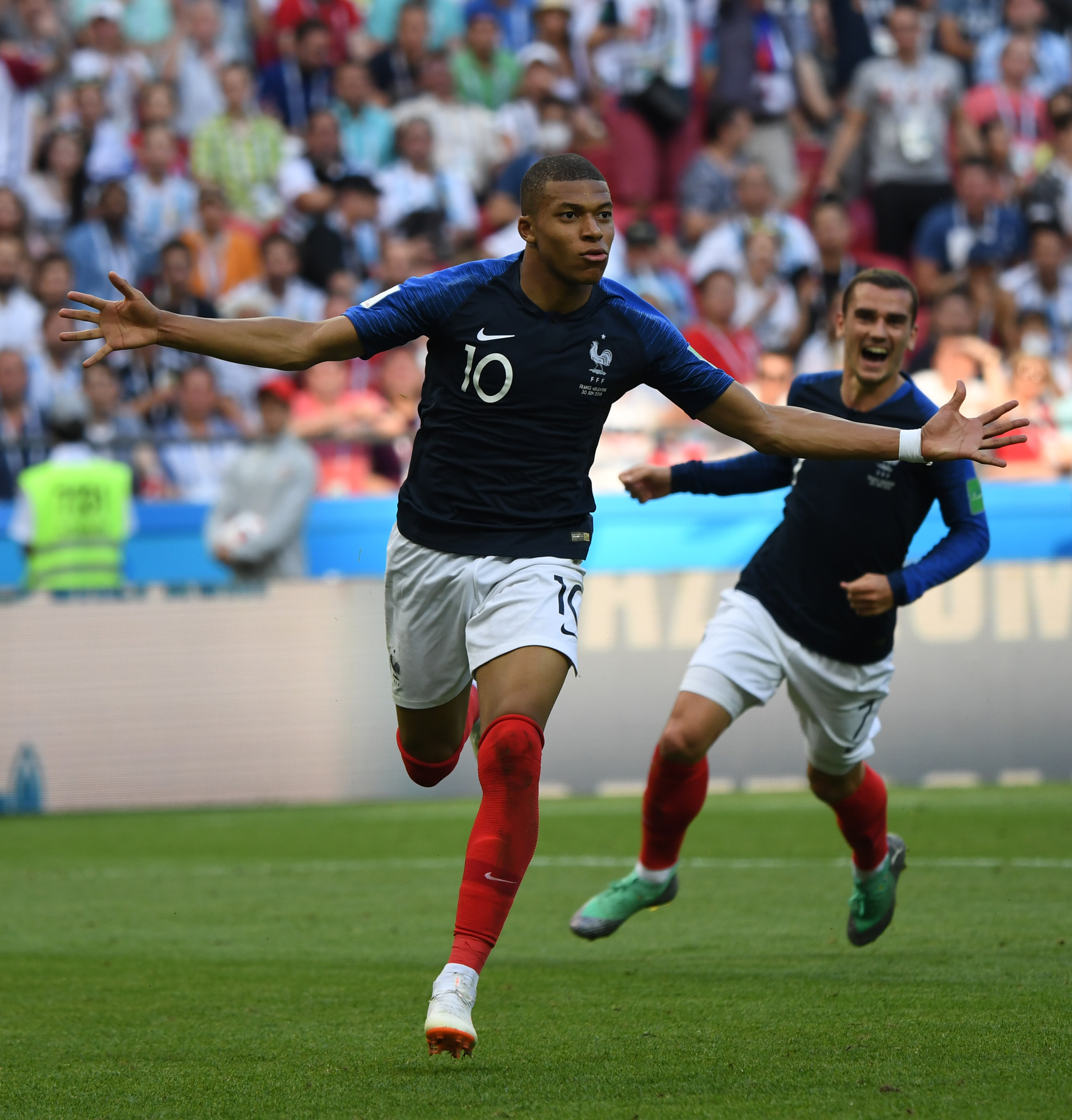 亚冠二级战报：安在俊制胜，浦项1-0卡雅，小组第二出线