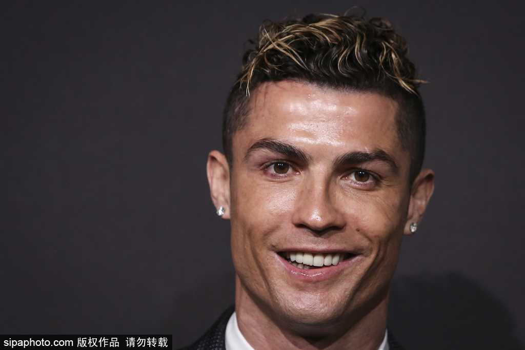 拜仁3比1逆转葡萄牙体育，欧冠小组赛六轮全胜