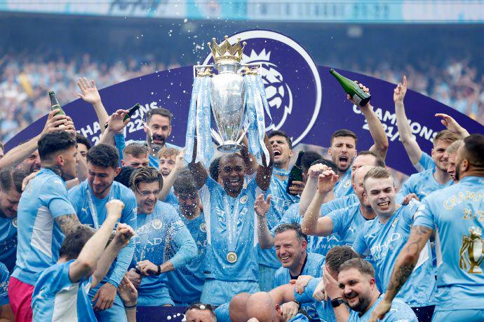 F1阿布扎比站：强势拿下一练第1+二练第1，诺里斯：不太满意