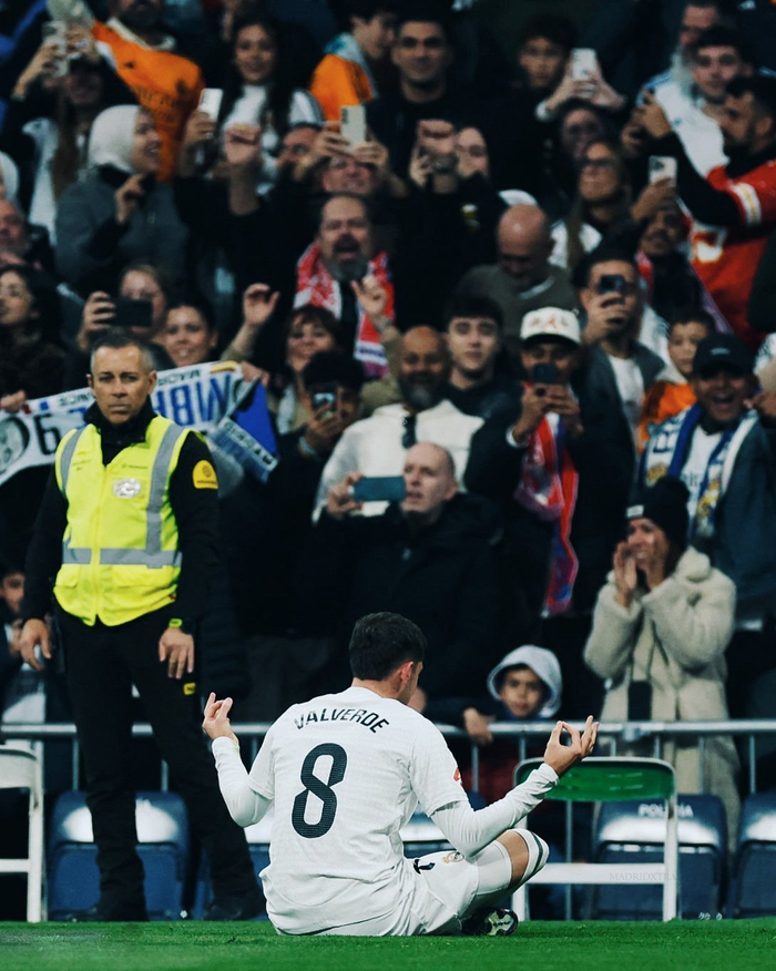 就是这么快！贺希宁反击顶开威尔逊强硬上篮 深圳回应11-0反超！