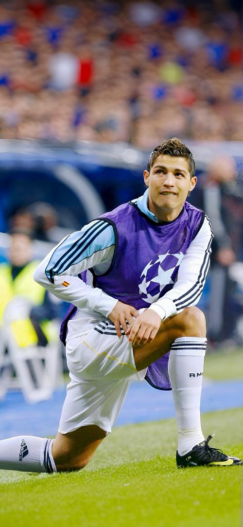 记者：浙江队国外集训地点倾向于卡塔尔或泰国，仍在推进引援（记者称浙江队海外集训或定于卡塔尔或泰国，引援工作持续推进）