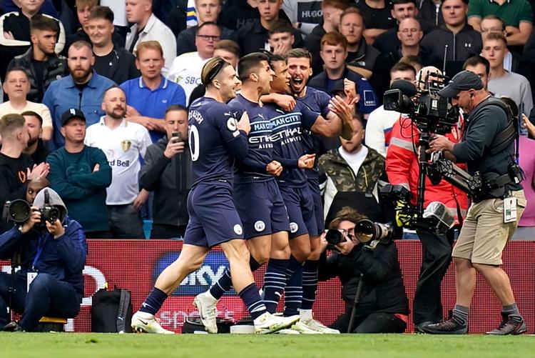 毛剑卿谈邵佳一执教国足：外教比较自我一些，支持足协的决定（毛剑卿评邵佳一挂帅国足：外教更偏个人风格，赞同足协选择）