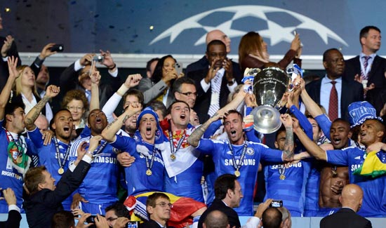 曼城U21中场放弃足球生涯，赴牛津大学攻读法律（曼城U21中场告别绿茵，转赴牛津大学攻读法学）