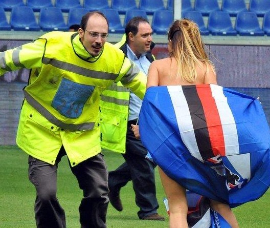 欧冠：巴黎2-1战胜曼联（欧冠：巴黎2比1力克曼联）