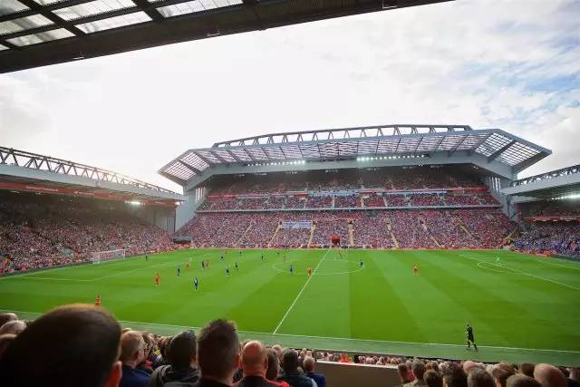 终于！维拉发布海报庆祝赛季首胜，此前六场未尝一胜（维拉发布海报庆祝赛季首胜，终结六场不胜）