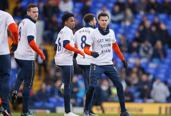 足球意大利名帅重返教练席，引全球媒体关注（意大利足坛名帅回归执教，全球媒体聚焦）