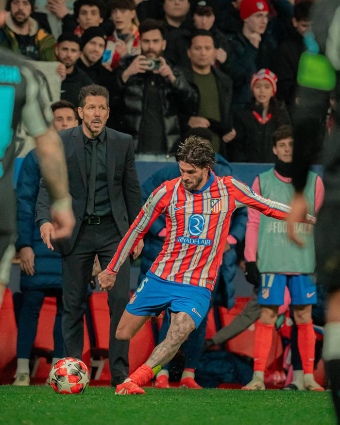 图片报：罗伊斯即将与洛杉矶银河续约至2027年底