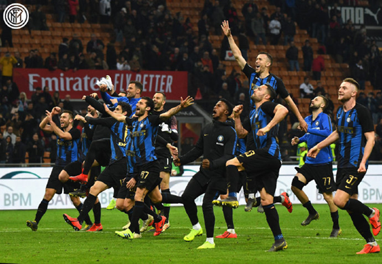 逆天乌龙！开场仅32秒町田泽维亚队长昌子源回传攻破自家大门