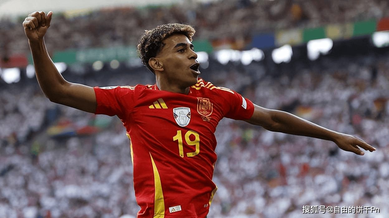 半场： 萨索洛2-1佛罗伦萨，曼德拉戈拉点射，沃尔帕托破门